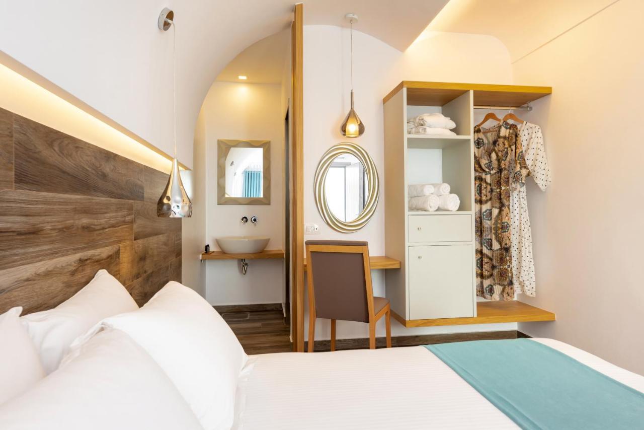 Deluxe Hotel Santorini Fira  Eksteriør billede